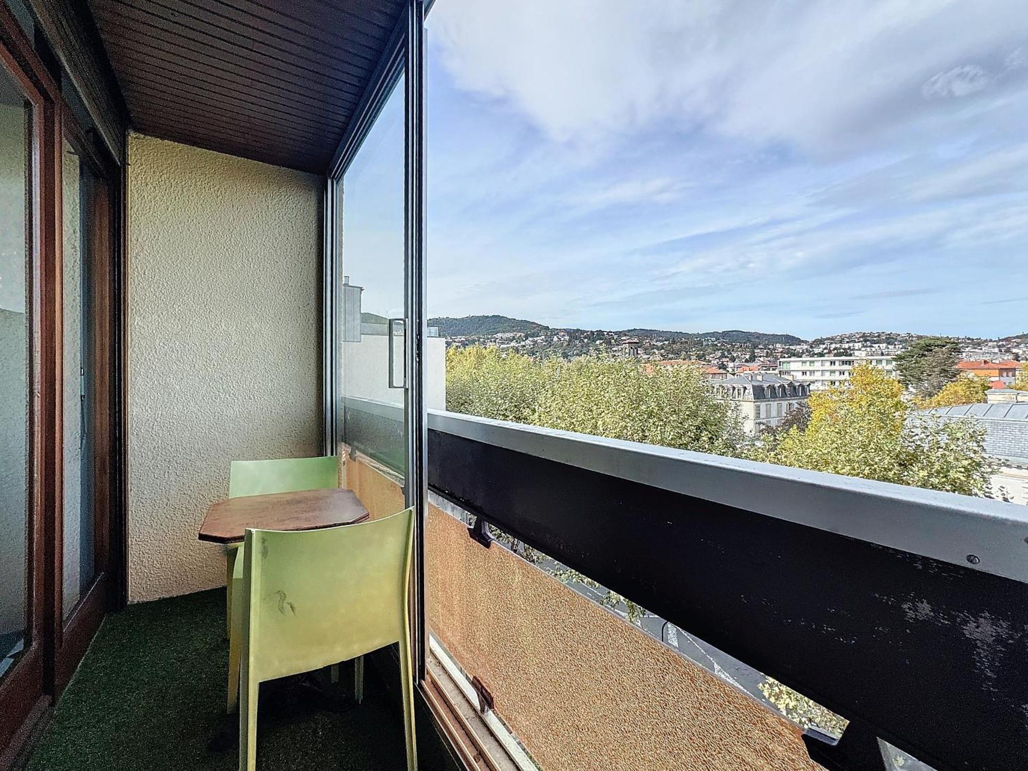 La Lassolas - Charmant T2 Avec Balcon Et Garage Chamalieres Exterior photo
